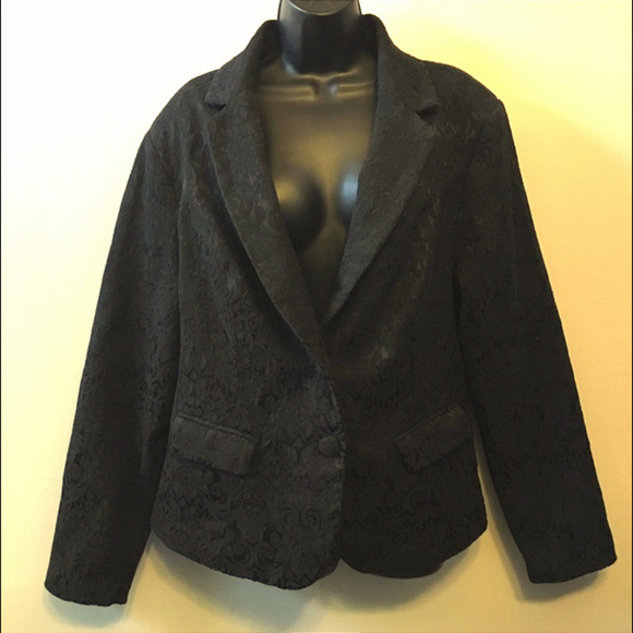 torrid Jackets & Blazers - Torrid Black Two Button Blazer 2X